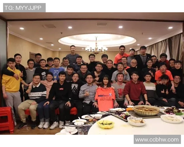 深入探讨杭州足球队团队协作的优势与不足分析 深入探讨杭州足球队团队协作的优势与不足分析