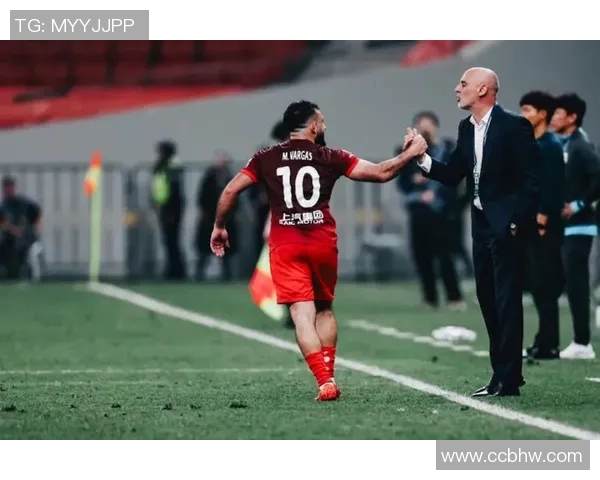 上海足球队在最新足球状态排行榜中荣登第六名展现出强劲实力与潜力 上海足球队在最新足球状态排行榜中荣登第六名展现出强劲实力与潜力